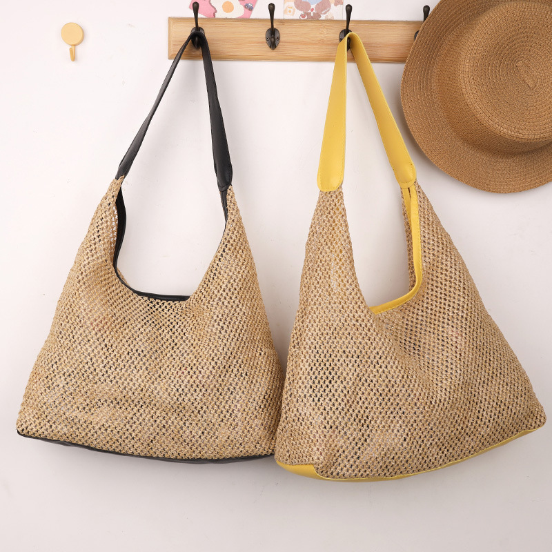 Chic Woven Tote Bag with Pouch